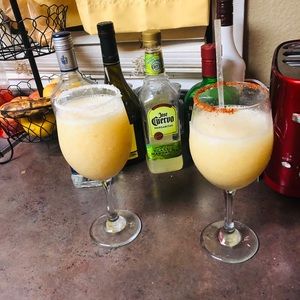 Meet your Posher, Ofelia